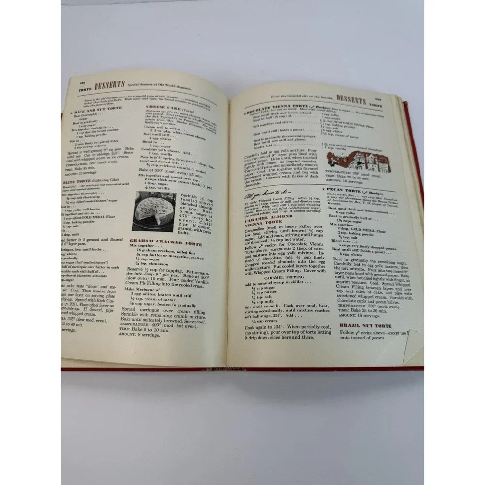 Betty Crocker's Picture Cook Book 1st Edition 1st Printing Hardcover 1950